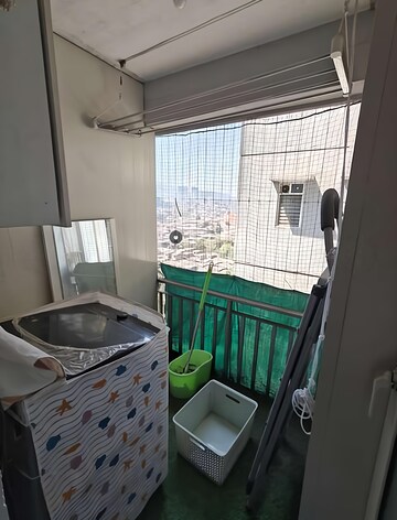 Furnished Amenities in 2.5 BHK Apartment at Wadhwa Elite Platina 19, Kolshet Road – for Rent