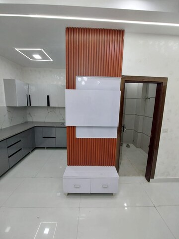 Master Bedroom in 2 BHK Builder Floor at Magadh Apartment, Gyan Khand ii – for Rent