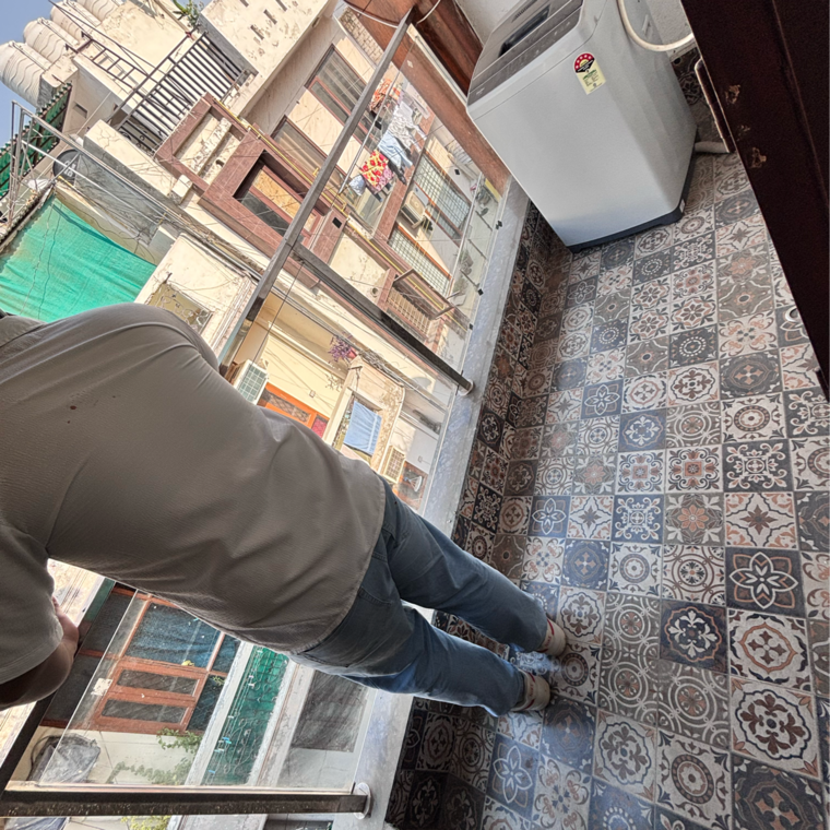 Balcony, malviya nagar 3 Bedroom 1000 Sq.Ft. Builder Floor In Malviya Nagar Delhi 8403300