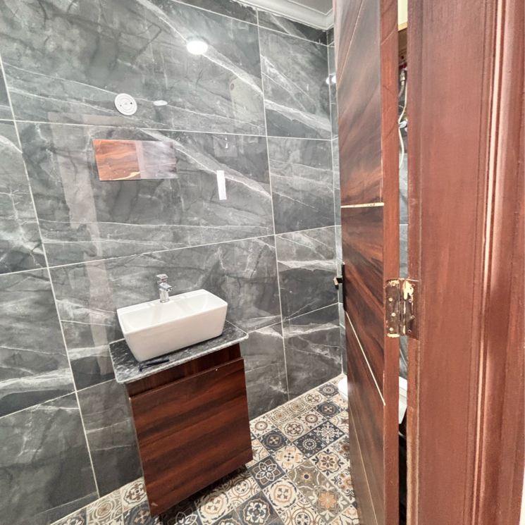 Attached Bathroom, malviya nagar 3 Bedroom 1000 Sq.Ft. Builder Floor In Malviya Nagar Delhi 8403300