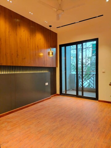 2 BHK Builder Floor For Rent in Sector 21