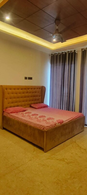Bedroom in 3 BHK Builder Floor at Sector 21 – for Rent