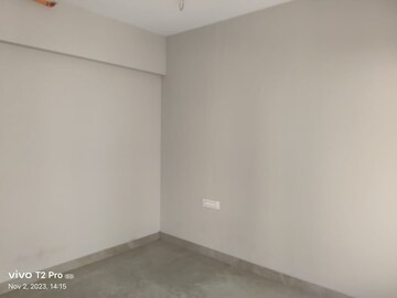Room in 2 BHK Apartment at Pratham Saffron Heights, Andheri West – for Rent