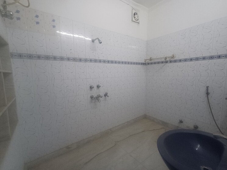 Bathroom, kanth road 6+ Bedroom 1883 Sq.Ft. Independent House In Kanth Road Moradabad 8403392