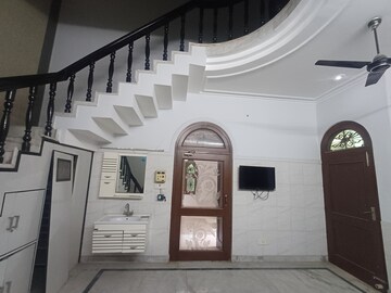 Building Lobby in 6+ BHK Independent House at Kanth Road – for Sale