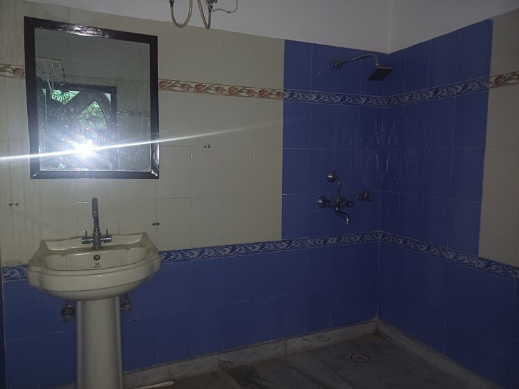 Bathroom, kanth road 6+ Bedroom 1883 Sq.Ft. Independent House In Kanth Road Moradabad 8403392