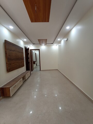 2.5 BHK Apartment For Rent in Paschim Vihar
