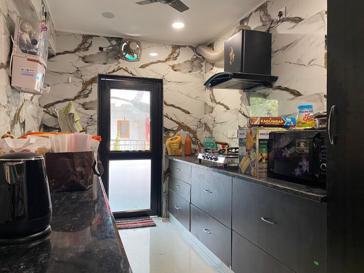 Kitchen, paschim vihar 2.5 Bedroom 1000 Sq.Ft. Apartment In Paschim Vihar Delhi 8403418