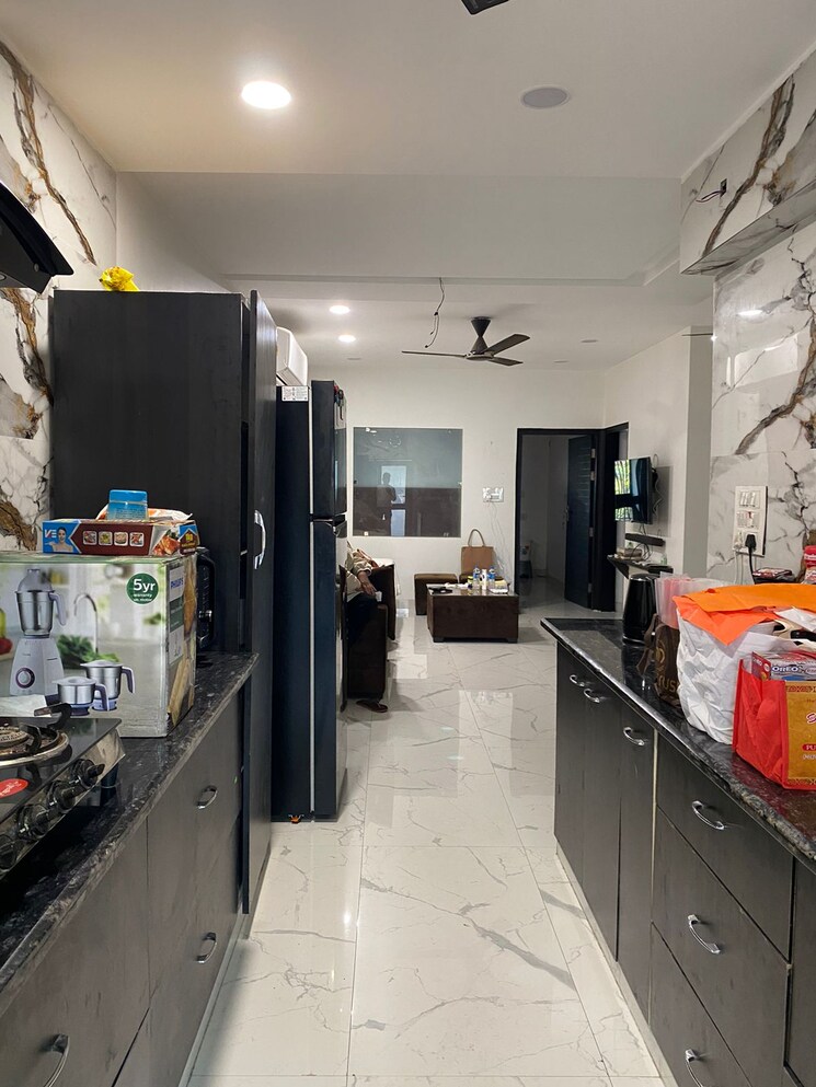 Kitchen, paschim vihar 2.5 Bedroom 1000 Sq.Ft. Apartment In Paschim Vihar Delhi 8403418