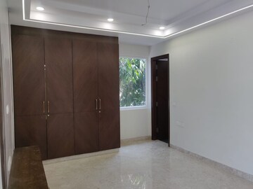 Bedroom in 3.5 BHK Apartment at Paschim Vihar – for Rent