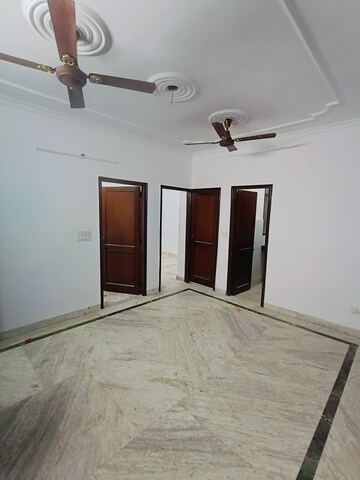 Room in 2 BHK Builder Floor at Malviya Nagar – for Rent
