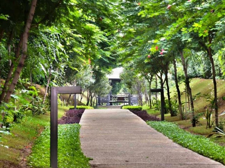 Garden, paramount-golfforeste-villas 3 Bedroom 2220 Sq.Ft. Villa In Zeta I Greater Noida Greater Noida 8403453