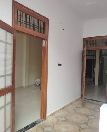 Room in 2 BHK Independent House at Jankipuram – for Rent