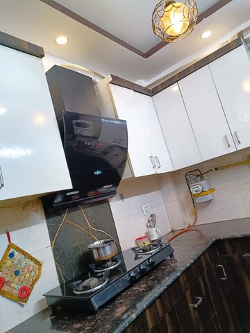 Master Bedroom in 2.5 BHK Builder Floor at Dwarka Mor – for Rent