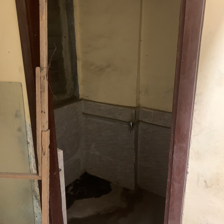 Bathroom, yogeshwar-apartments 1 RK 220 Sq.Ft. Apartment In Bdd Chawl Mumbai 8403559