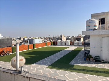 Swimming Pool in 3 BHK Builder Floor at Nawada – for Rent