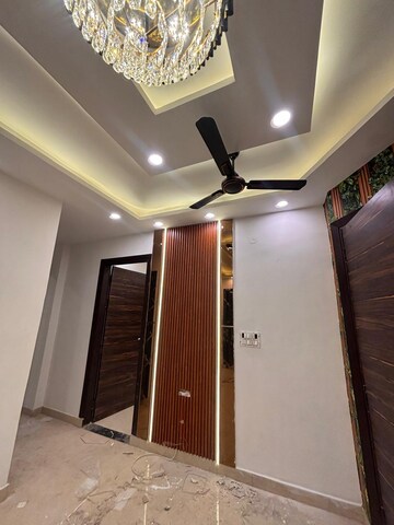 Furnished Amenities in 3 BHK Builder Floor at Nawada – for Rent