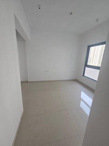 2 BHK Apartment For Rent in Kalpataru Immensa, Kolshet Road