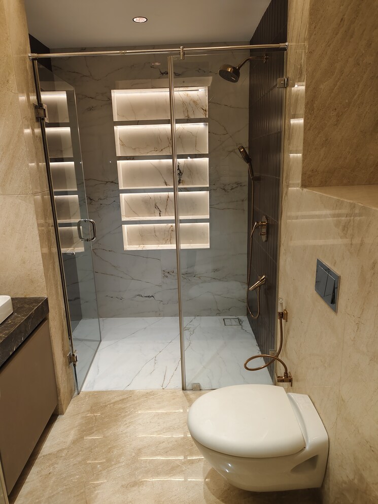 Bathroom, ajmera-aria 4 Bedroom 5850 Sq.Ft. Apartment In Koregaon Park Pune 8403874