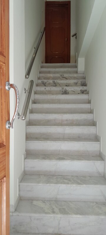 Staircase in 2.5 BHK Villa at Koregaon Park CHS, Koregaon Park – for Rent