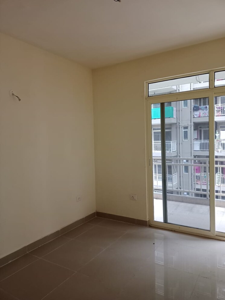 Room, conscient-habitat-78 3 Bedroom 1000 Sq.Ft. Apartment In Sector 78 Faridabad 8403855