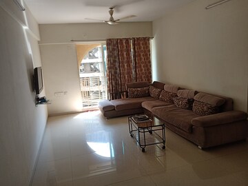 Living Room in 4 BHK Apartment at Dharamveer Nagar – for Rent