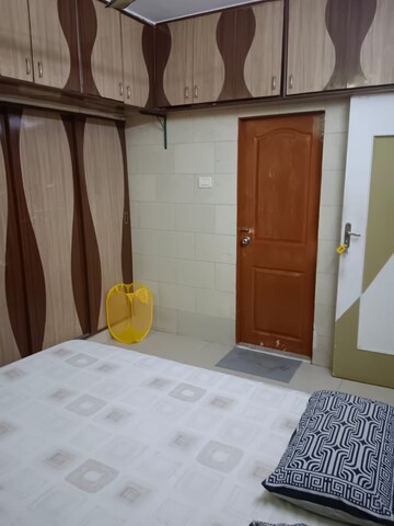Bedroom in 2 BHK Apartment at Sai Krishna Kunj, Andheri West – for Rent