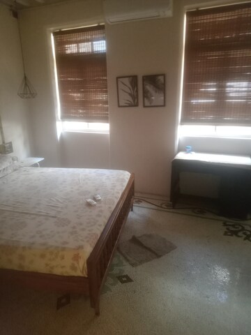 Room in 2 BHK Apartment at Bane Compound – for Rent