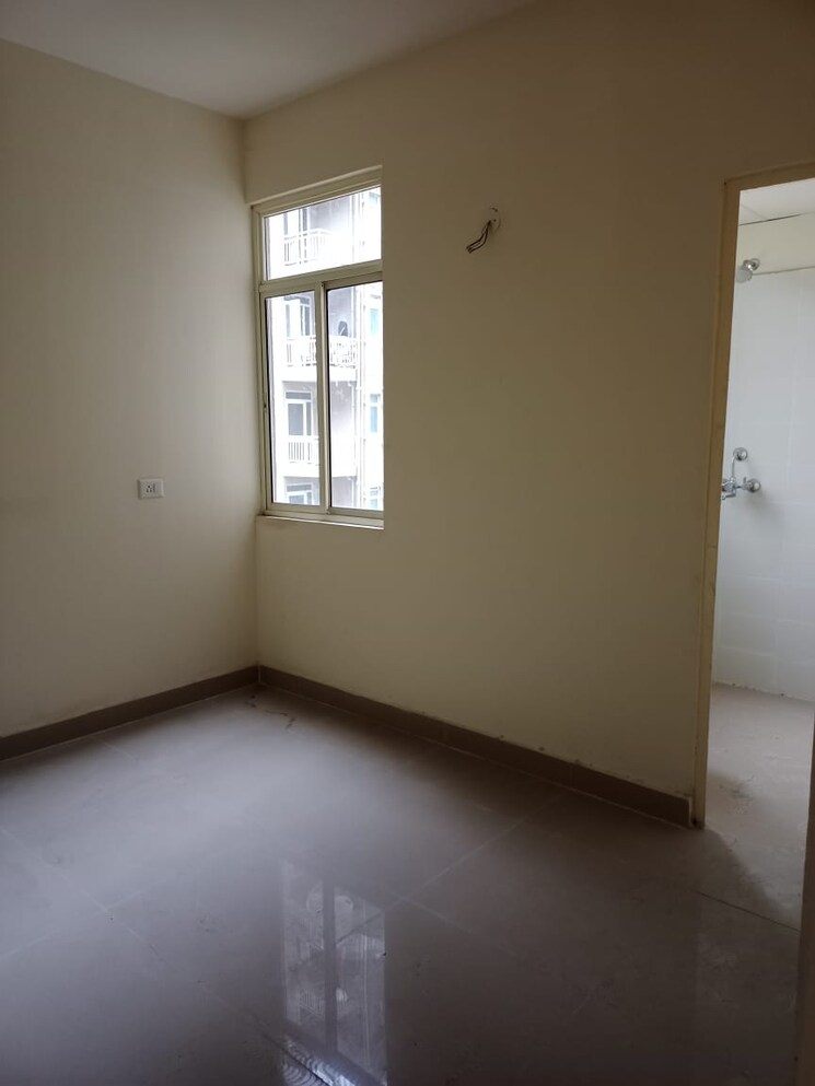 Room, conscient-habitat-78 3 Bedroom 1000 Sq.Ft. Apartment In Sector 78 Faridabad 8404335