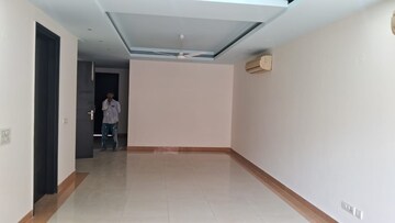 Room in 3 BHK Apartment at DLF Building 10, Dlf Phase ii – for Rent