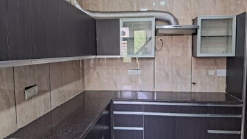 Kitchen in 3 BHK Apartment at DLF Building 10, Dlf Phase ii – for Rent