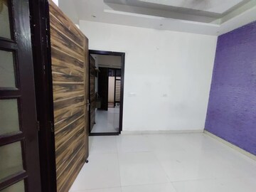 Room in 3 BHK Apartment at Peer Mucchalla – for Rent