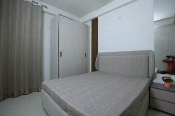 Bedroom in 4 BHK Villa at Halwasiya Shivlar Sambandh, Sultanpur Road – for Sale