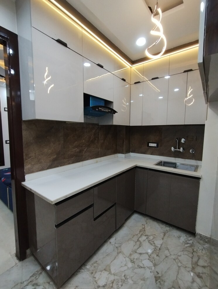 Kitchen, mohan garden 2 Bedroom 550 Sq.Ft. Builder Floor In Mohan Garden Delhi 8404689