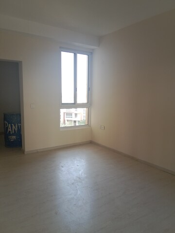 Room in 3 BHK Apartment at ATS Tourmaline, Sector 109 – for Rent