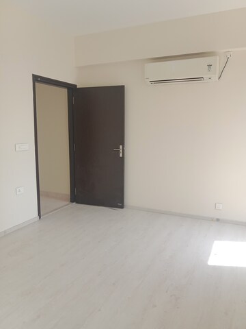Room in 3 BHK Apartment at ATS Tourmaline, Sector 109 – for Rent