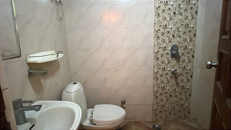 Master Bedroom, ansal-plaza-sector-23 3 Bedroom 2000 Sq.Ft. Independent House In Sector 23 Gurgaon 8404745