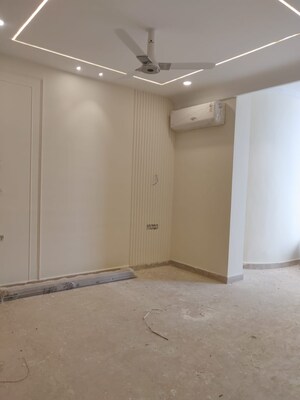 Room in 4 BHK Builder Floor at The Greenwood CGHS, Sector 47 – for Sale