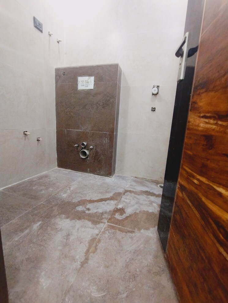 Bathroom, uttam nagar 2 Bedroom 600 Sq.Ft. Builder Floor In Uttam Nagar Delhi 8404828