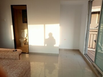 Room in 2 BHK Apartment at Tanvi Eminence, Mira Road – for Rent