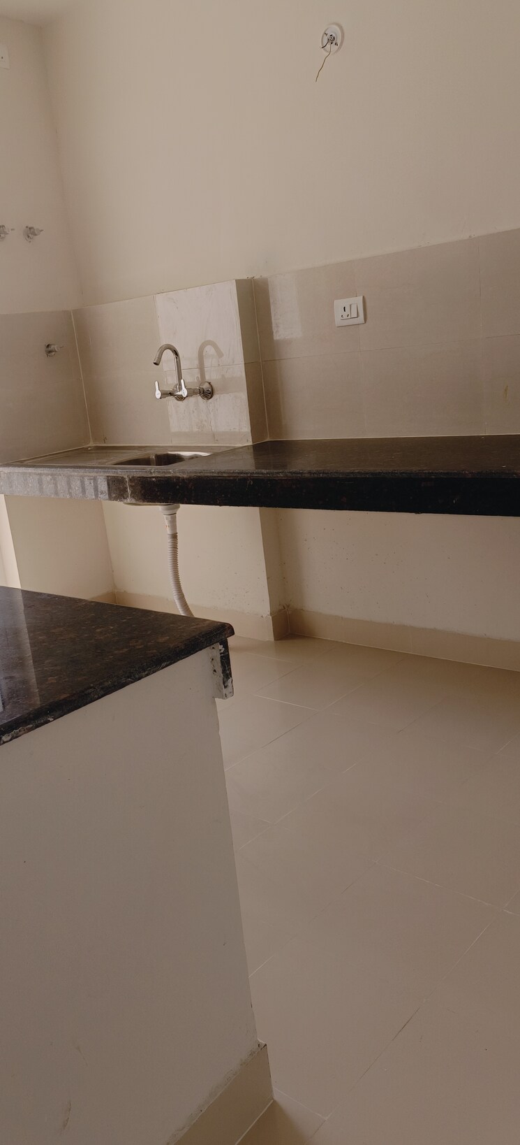 Kitchen, ansal-celebrity-meadows 3.5 Bedroom 2010 Sq.Ft. Apartment In Sushant Golf City Lucknow 8404870