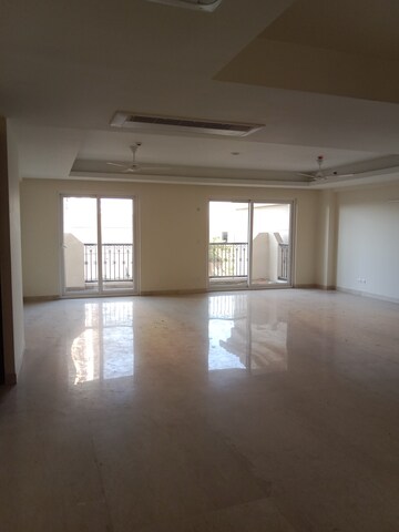 Room in 3 BHK Apartment at Shapoorji Pallonji Joyville Gurgaon, Sector 102 – for Rent
