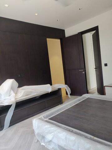 Bedroom in 3 BHK Builder Floor at Sector 45 – for Sale