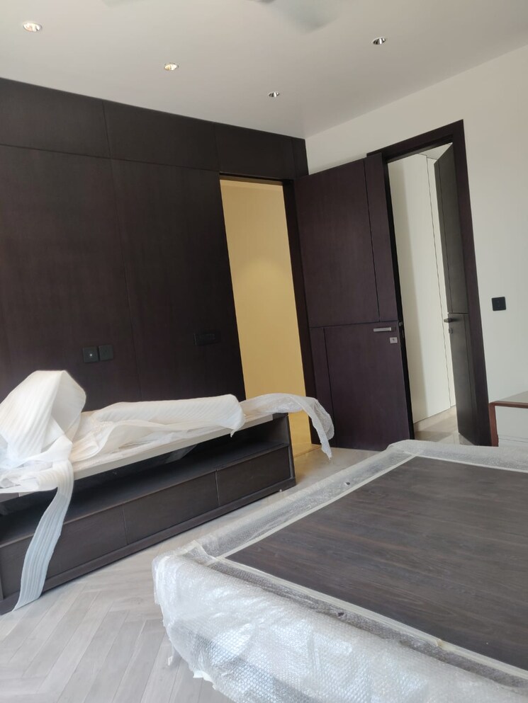 Bedroom, sector 45 3 Bedroom 192 Sq.Yd. Builder Floor In Sector 45 Gurgaon 8404833