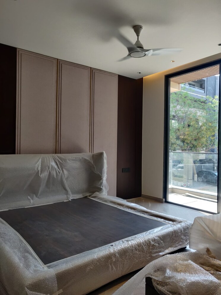 Bedroom, sector 45 3 Bedroom 192 Sq.Yd. Builder Floor In Sector 45 Gurgaon 8404833
