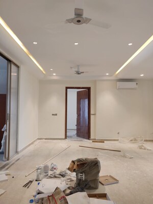 Room in 4 BHK Builder Floor at Sector 45 – for Sale