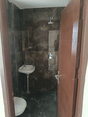 Bathroom in 4 BHK Villa at Royale Gardens Premium, Patiala Road – for Sale