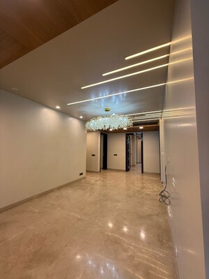 Room in 4 BHK Builder Floor at Sector 45 – for Sale