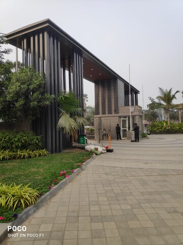 2.5 BHK Apartment For Sale in Siddha Sky Blu, Em Bypass