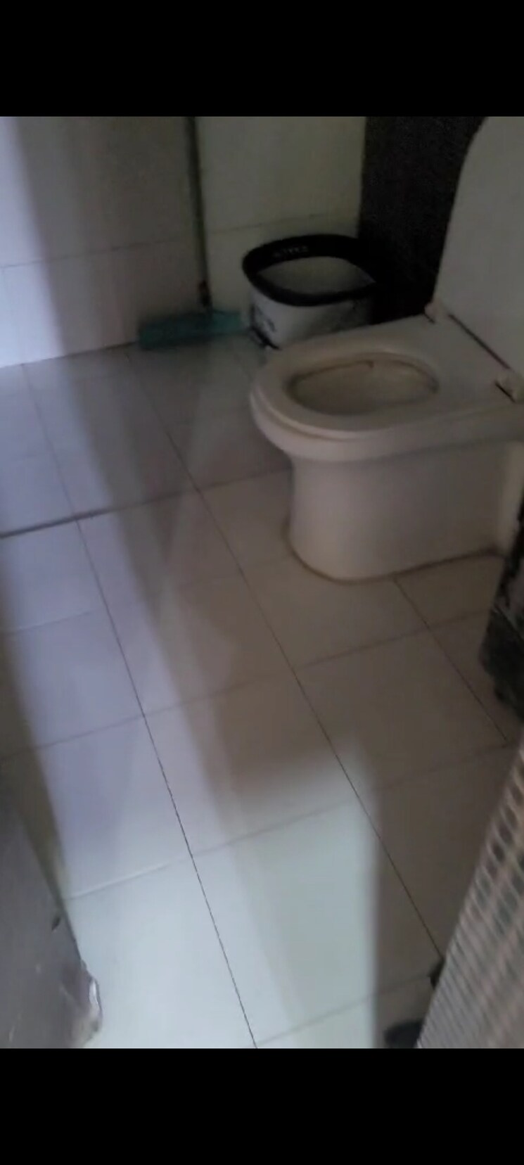 Bathroom, divyansh-fabio 3 Bedroom 1885 Sq.Ft. Apartment In Dundahera Ghaziabad 8405023